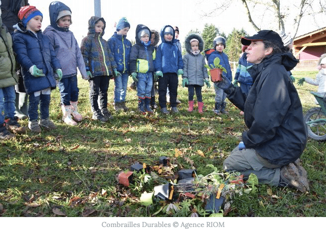 Des enfants qui auront la main verte !